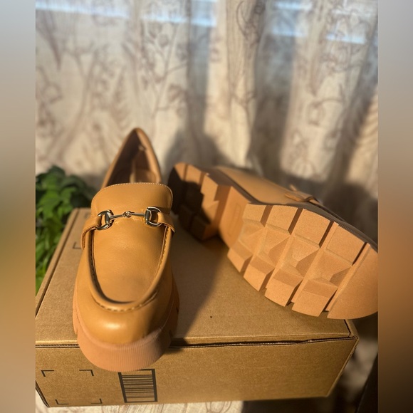 Chunky Heel Loafers - Picture 2 of 6